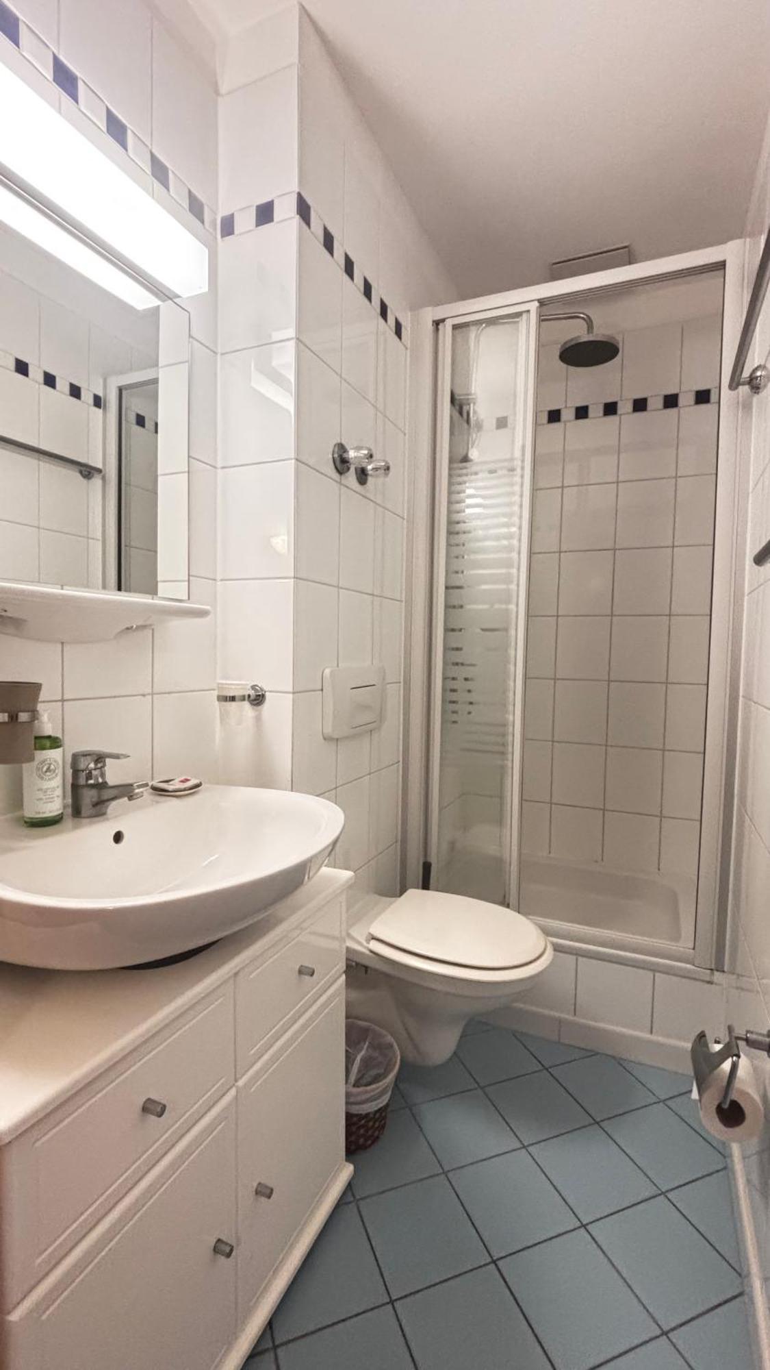 Hotel La Bastide Le Lavandou Bagian luar foto