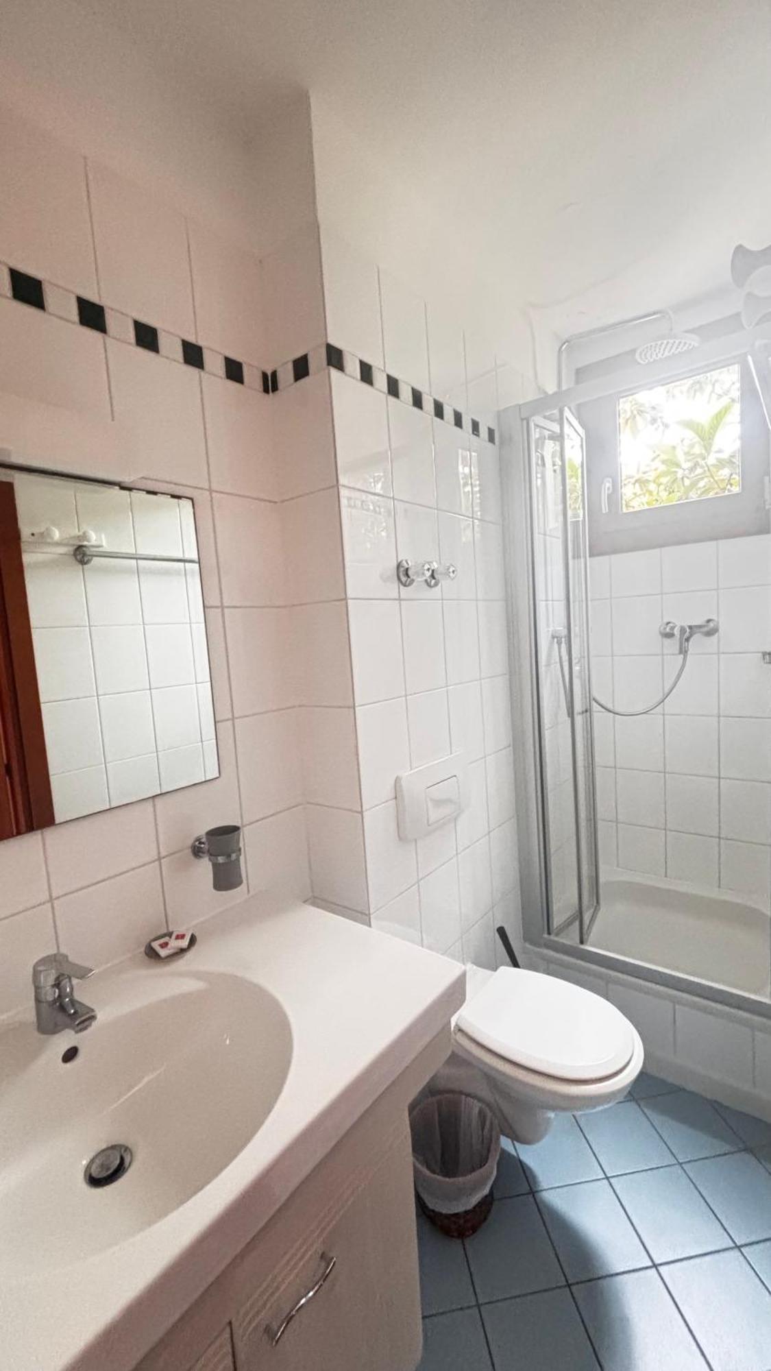Hotel La Bastide Le Lavandou Bagian luar foto