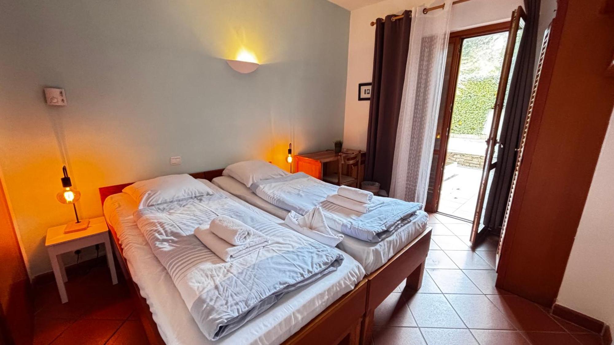 Hotel La Bastide Le Lavandou Bagian luar foto