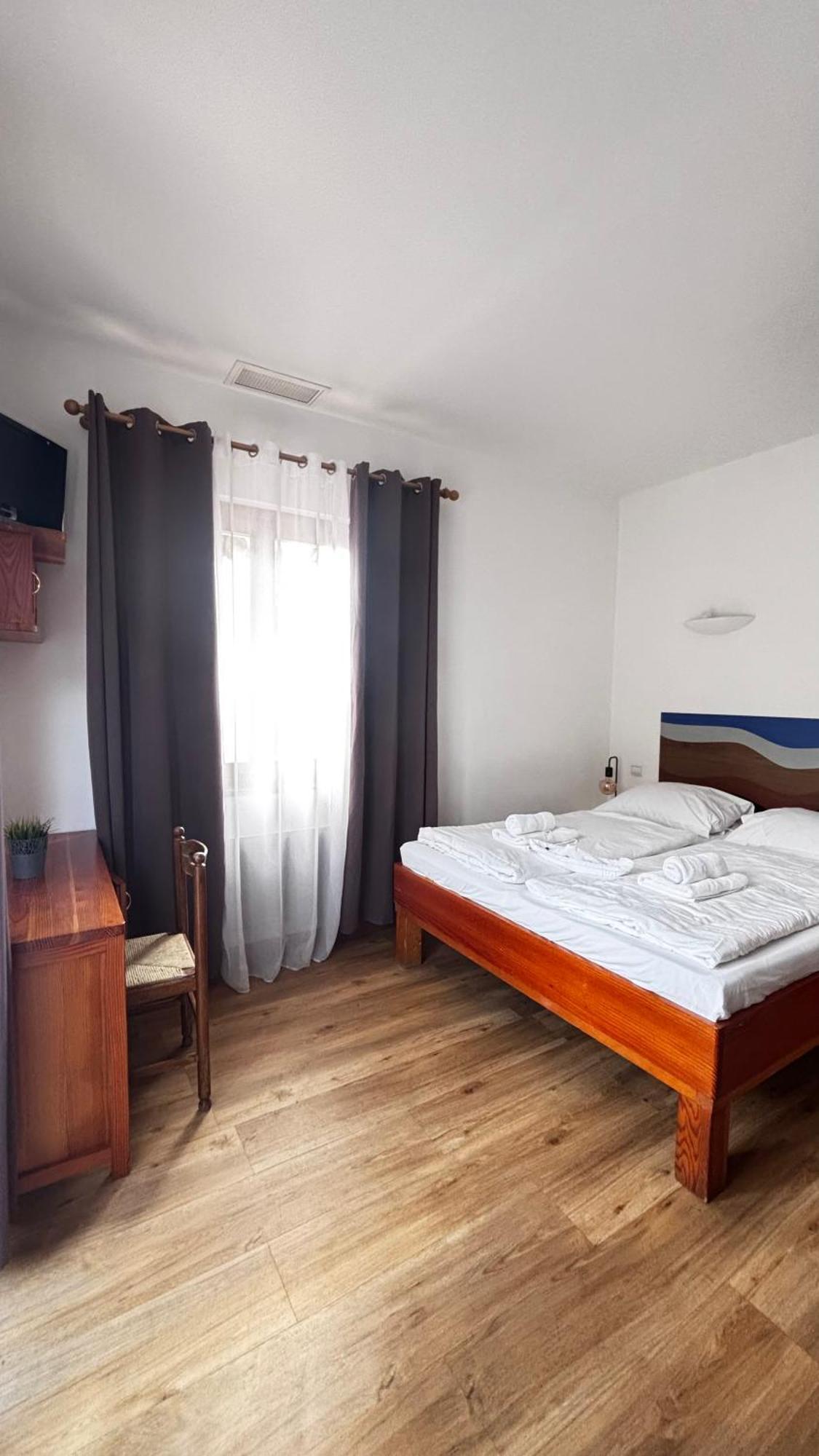 Hotel La Bastide Le Lavandou Bagian luar foto