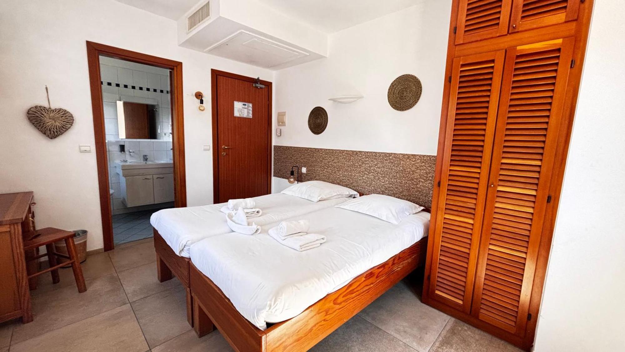 Hotel La Bastide Le Lavandou Bagian luar foto
